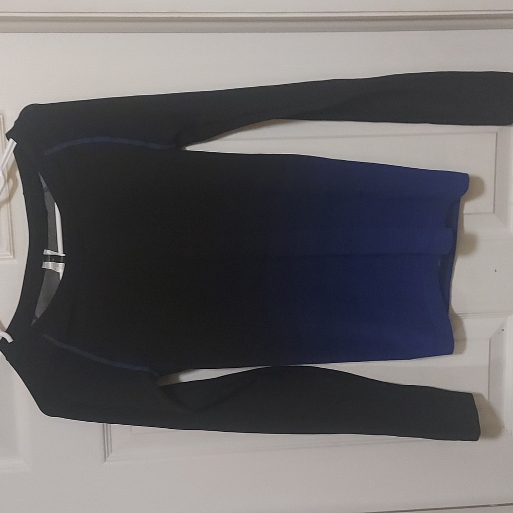 Athletic black and blue long sleeved gradient striped long sleeved top